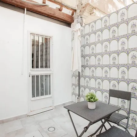 Lovely With Sunny Patio Near The *