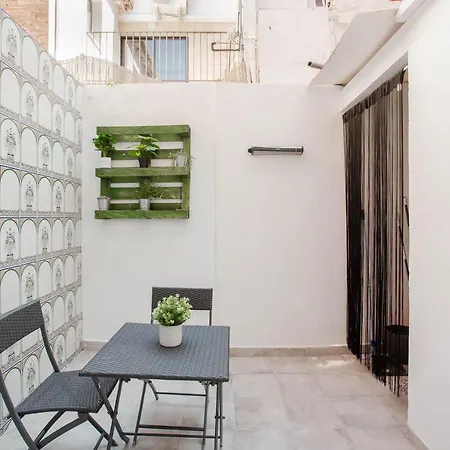 Lovely With Sunny Patio Near The * Valencia